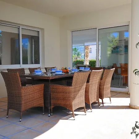Beautiful 4 Bedroom * 코럴베이